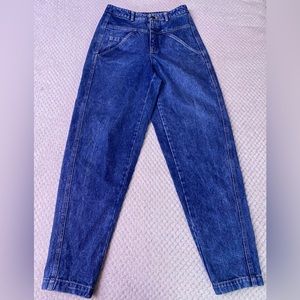 Lizwear  Jean denim siz 10 High-waisted, straight-leg, acid-washed